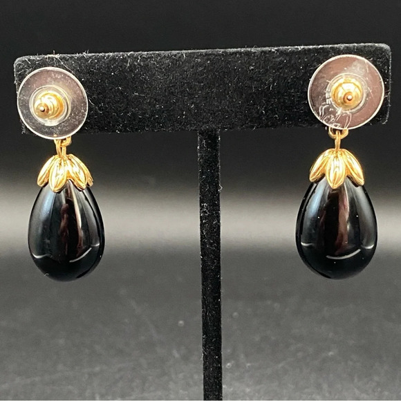 Vintage Avon Black Plastic and Faux Pearl Necklace and Pierced Earrings Set - Picture 8 of 14